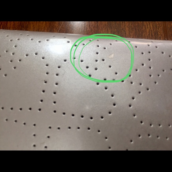 Kate Spade ♠️ Silver Pouch NWT - Picture 5 of 5